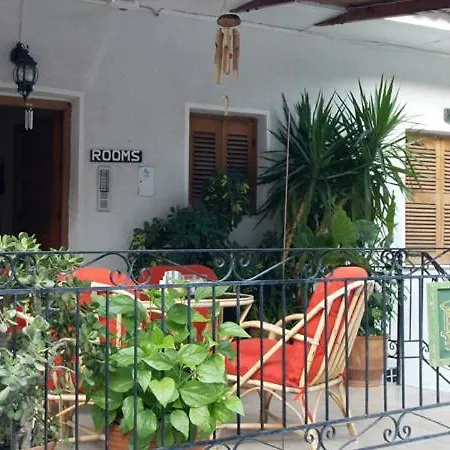 Gelly's Apartment *